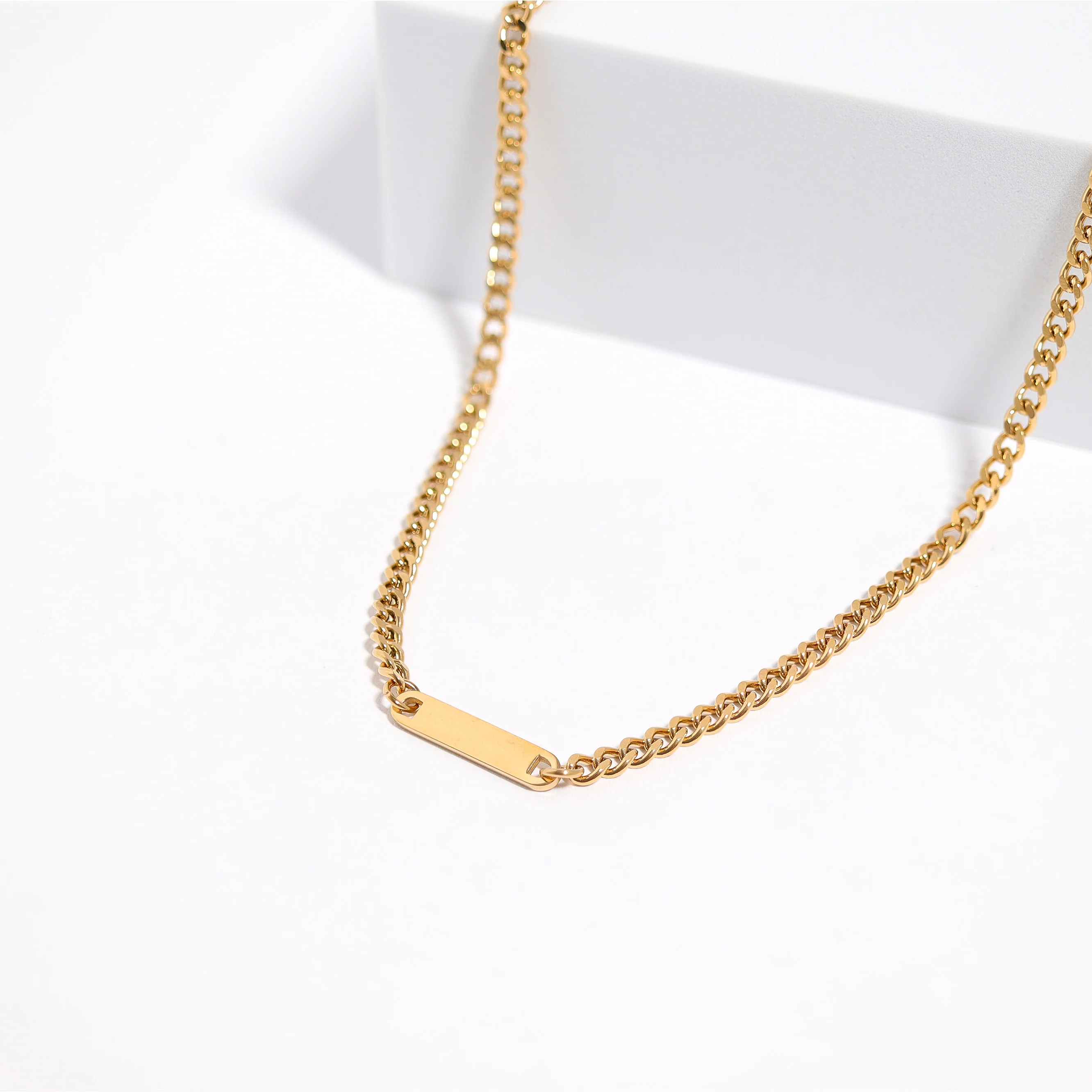 18K Gold PVD Stainless Steel Engravable Curb Chain Bar Necklace / CHN9957 - Image 3