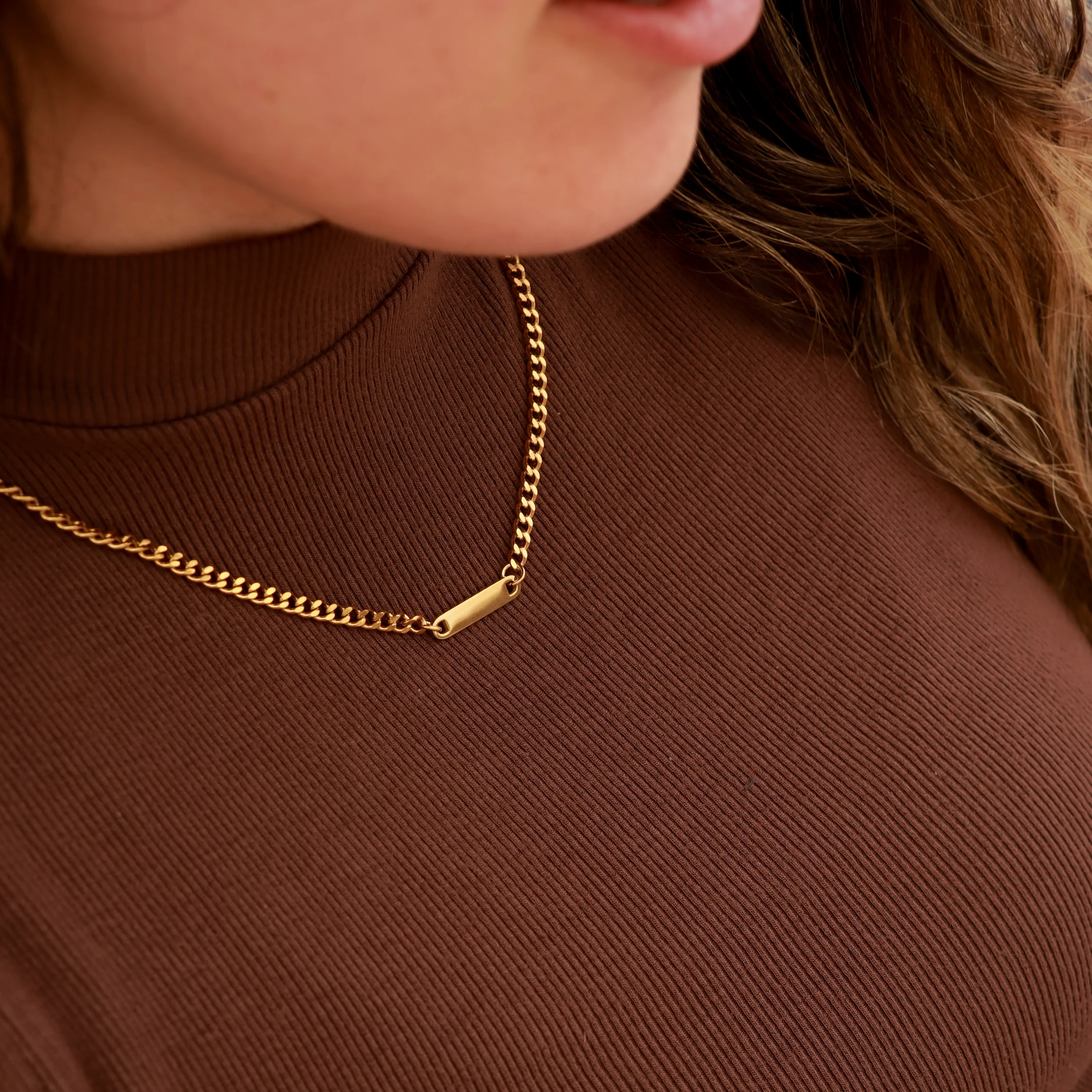 18K Gold PVD Stainless Steel Engravable Curb Chain Bar Necklace / CHN9957 - Image 4