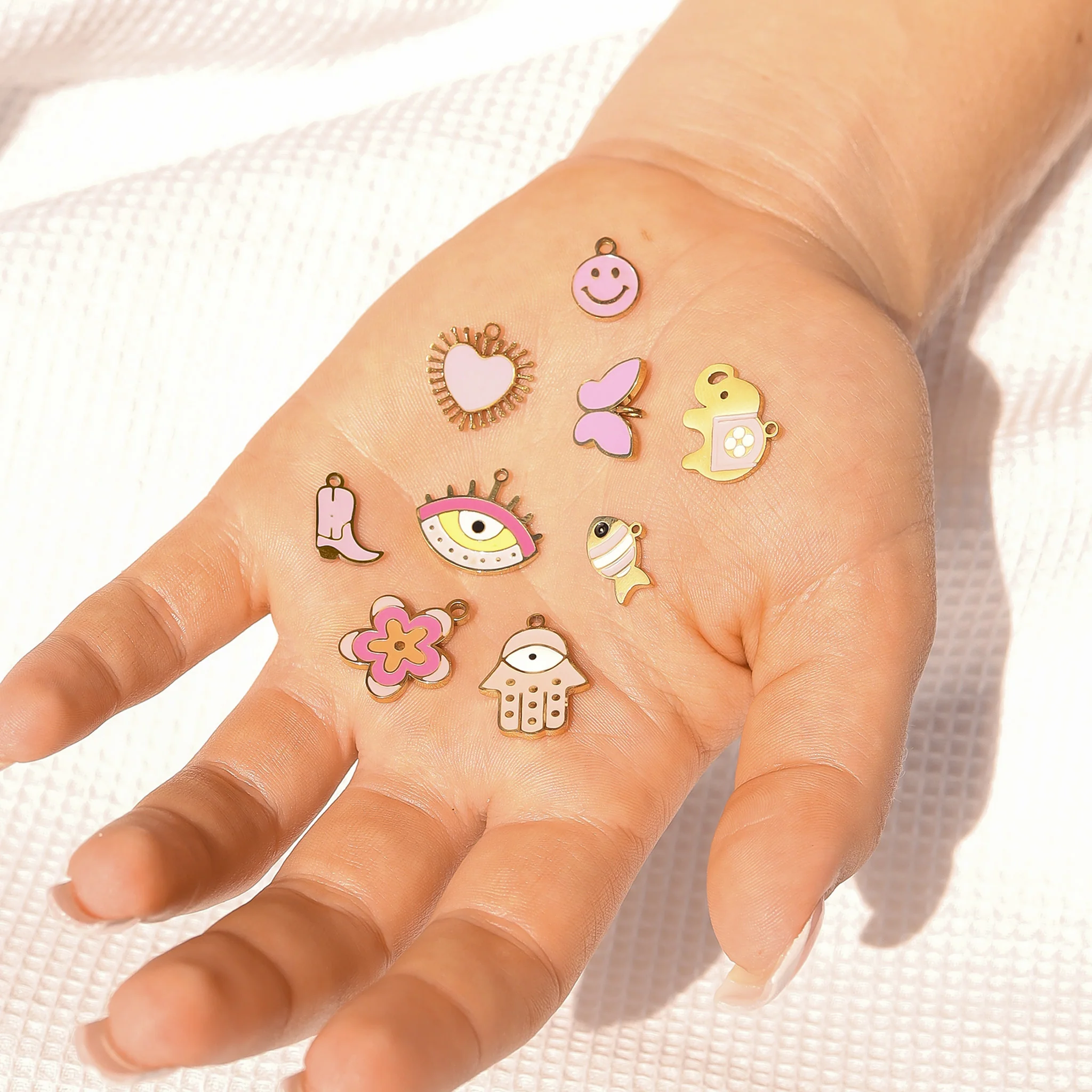 18K Gold PVD Stainless Steel Epoxy Pink Sun Ray Heart Charm / PDL0028 - Image 3