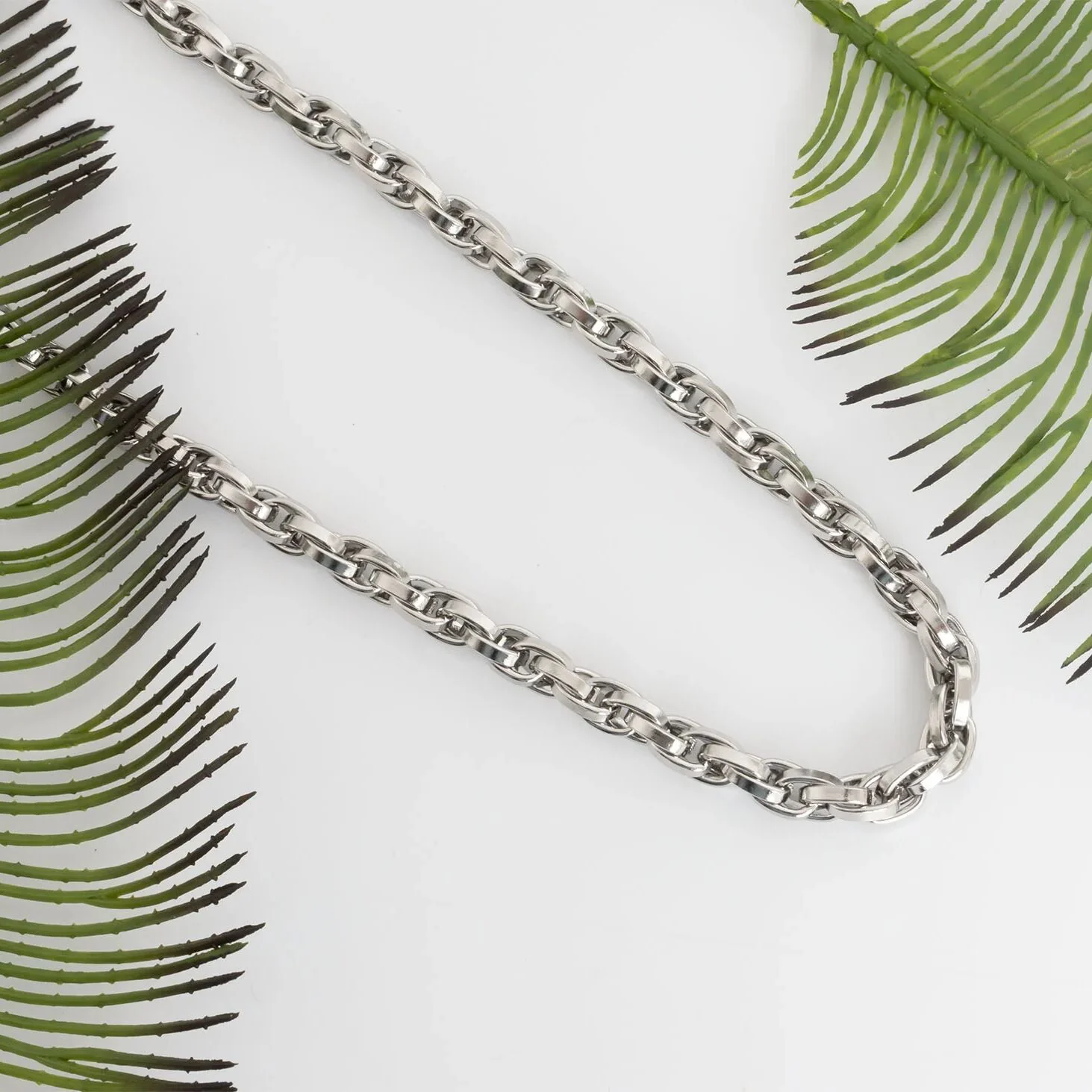 18K Gold PVD Stainless Steel Twisted Oval Chain Necklace/ CHN0166 - Image 6