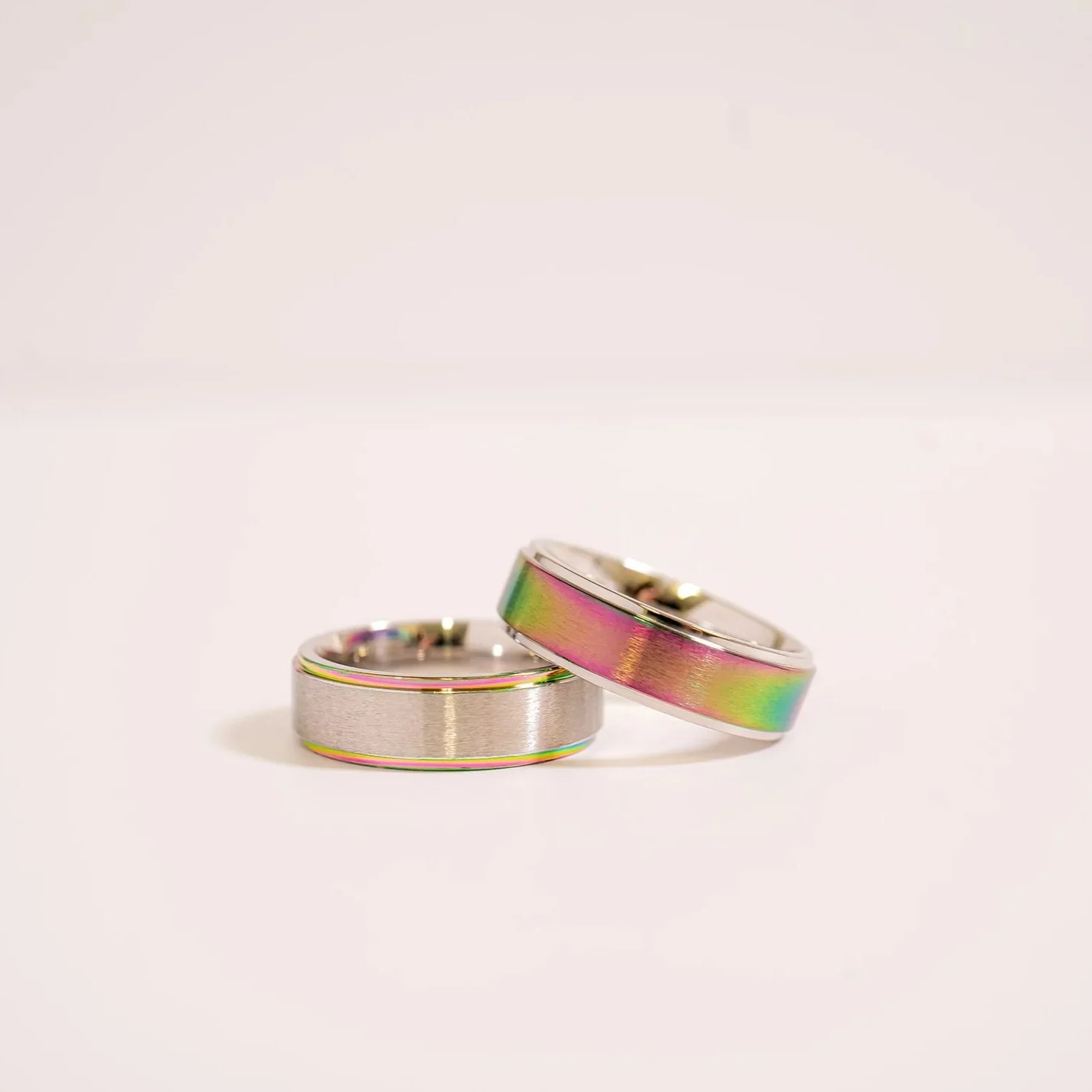 Stainless Steel Rainbow Center Polished Edge Ring / CFR7015 - Image 4